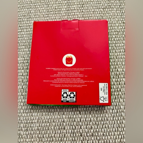 Travel Monopoly (NWT) - Picture 4 of 5